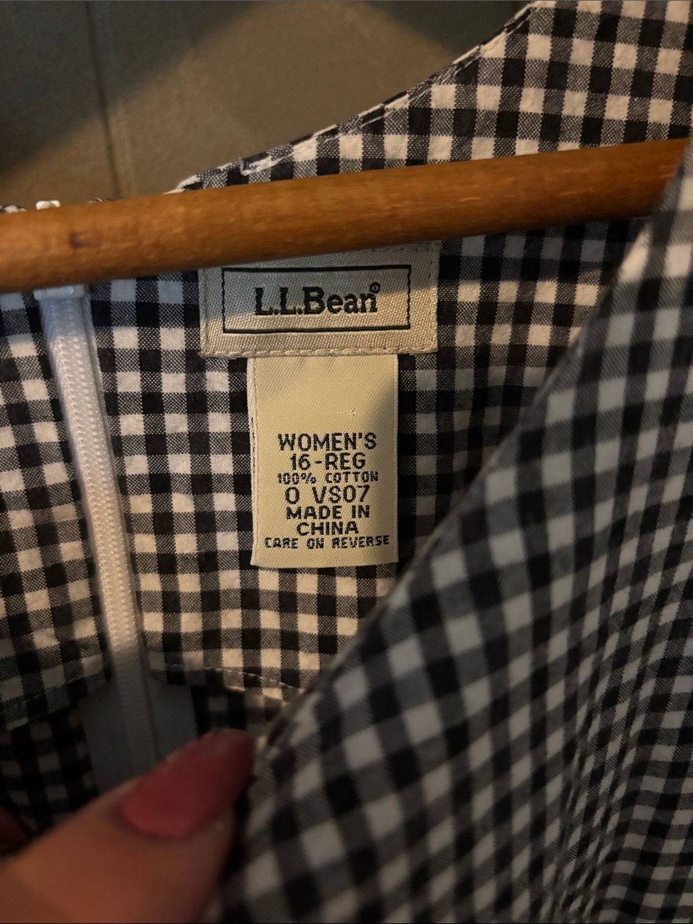 L.L. Bean Black and White Gingham Sleeveless Shift Dress - Picture 3 of 4